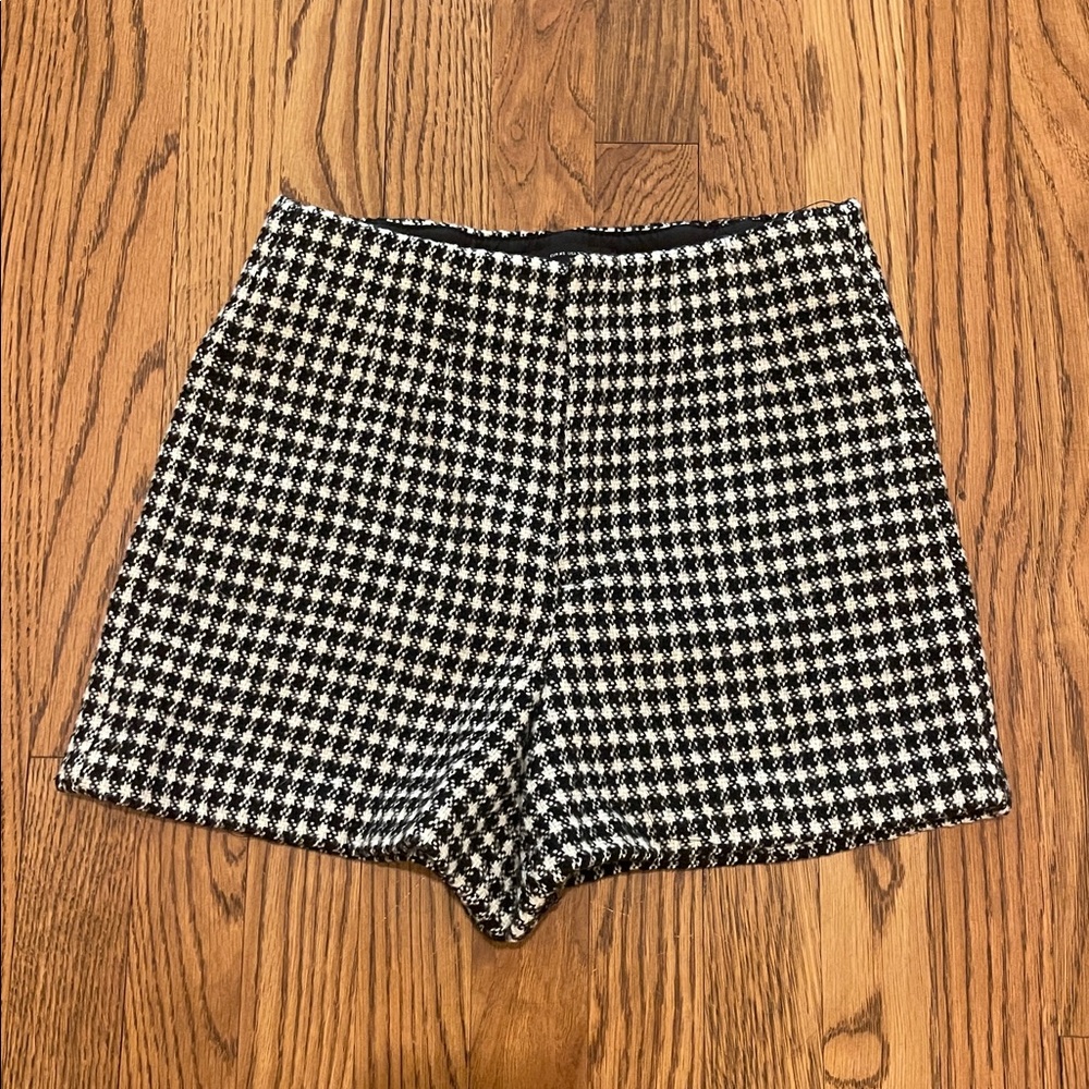 Zara Monochrome Houndstooth Shorts XS